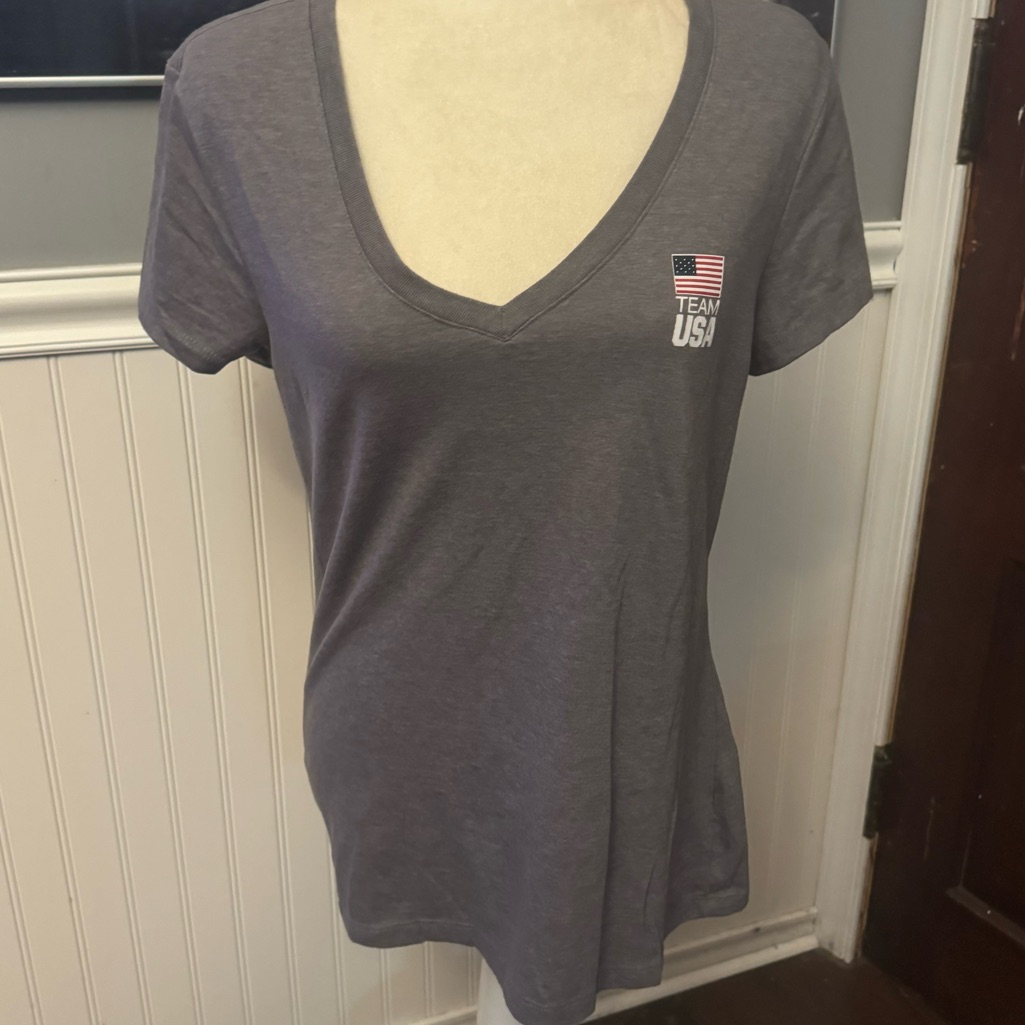 Team Usa Olympics Us Olympic Committee Gray Womens Vneck Tshirt Size Large